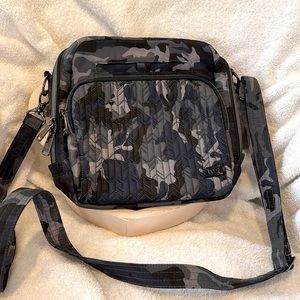 Lug ranger purse Navy Camo NWOT